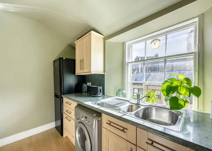 Bnbnova - 1br - By Castle - West End Apartment *