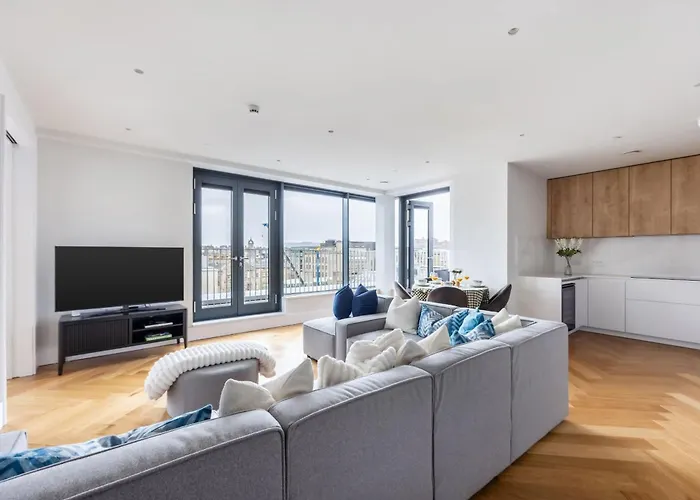 Bnbnova - Royal Mile & Castle - 3br 2ba Penthouse