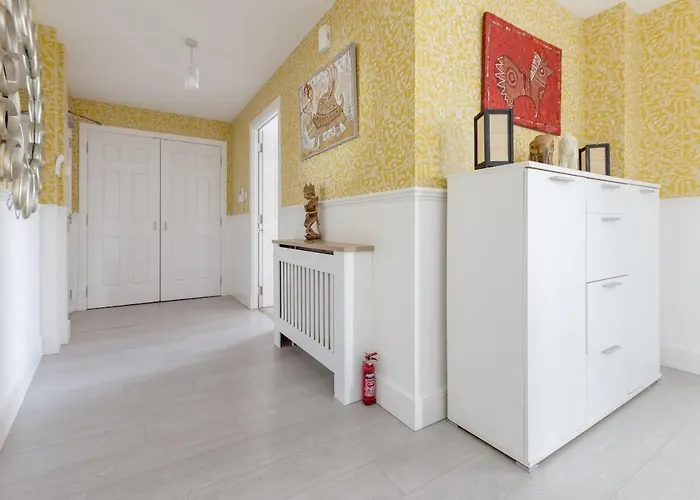 The Britannia Abode Apartment