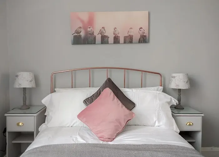 Beautiful Georgian New Town 2 Bed Apartment