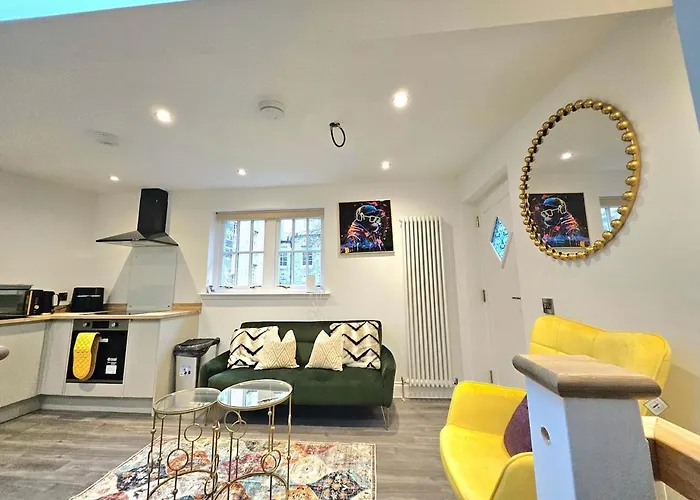 Stylish & Design Apartment- 3 Beds * Edinburgh