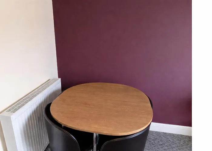 Apartment Stylish With Fast Wi-fi & Parking *