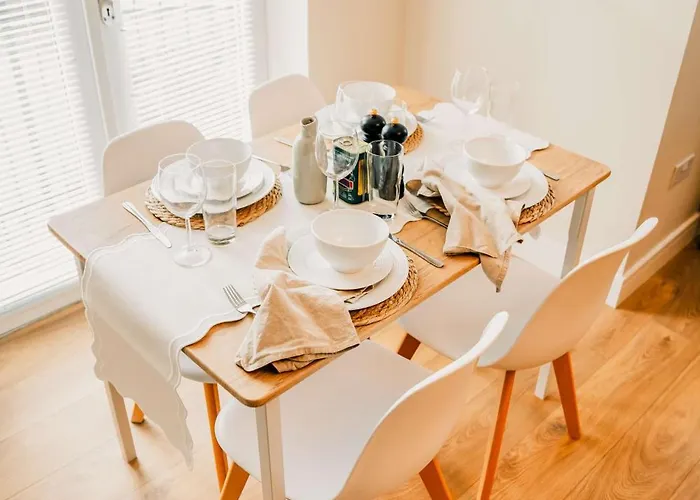 Lejlighed Modern 2 Bed With Parking *