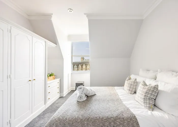 Apartment Bnbnova - 2br - West End - Near Castle