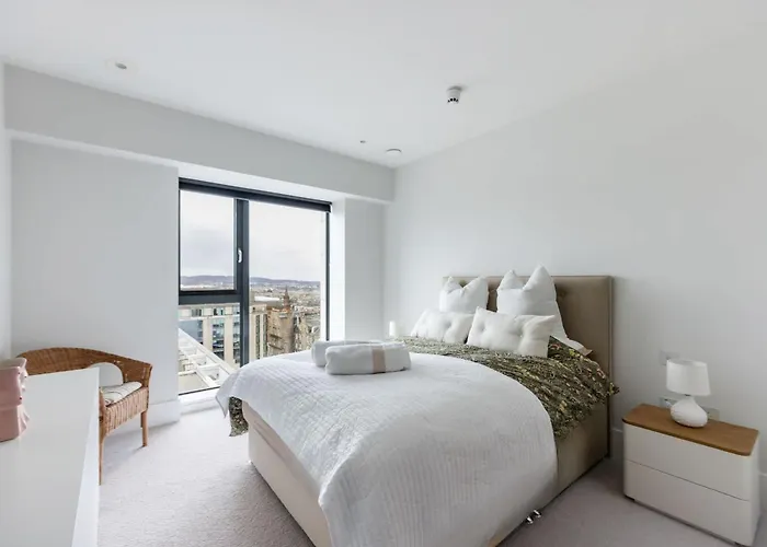 Apartment Bnbnova - Royal Mile & Castle - 3br 2ba Penthouse *
