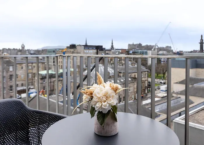 Bnbnova - Royal Mile & Castle - 3br 2ba Penthouse Edinburgh