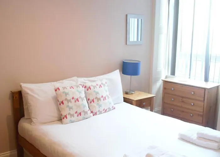 Elm Row Spacious And *