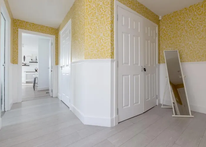 The Britannia Abode Apartment *