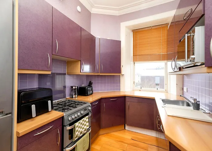 Stylish Southside Flat Near Old Town Apartment *