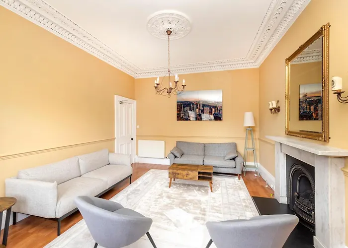 Stylish Southside Flat Near Old Town Apartment *
