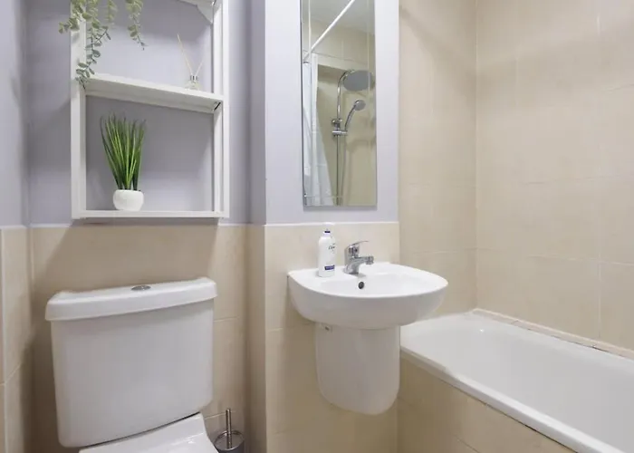 Cosy And Chic Quiet In Leith Edinburgh