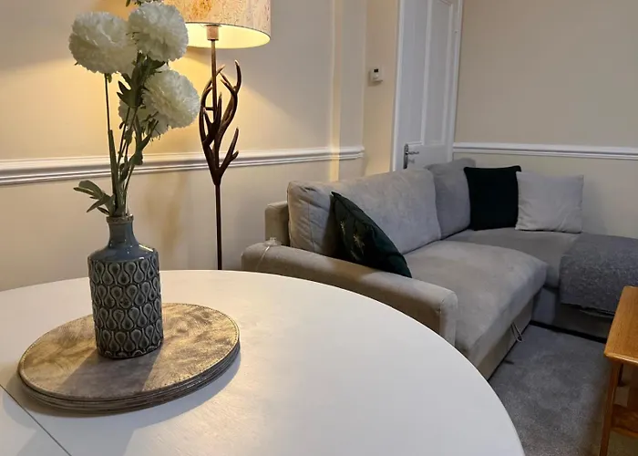 Apartment Stylish Leith Tram To Centre & Airport Edinburgh