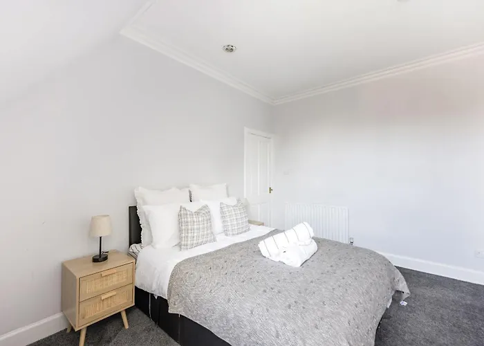 Bnbnova - 2br - West End - Near Castle Apartment Edinburgh