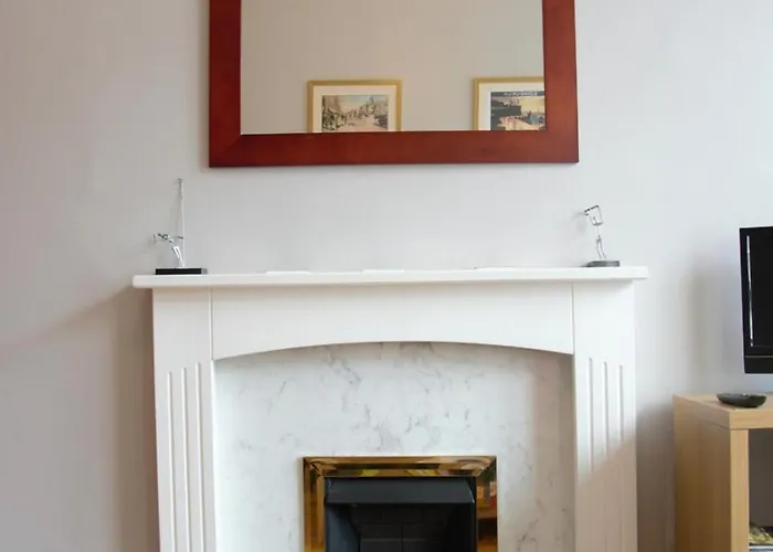 Elm Row Spacious And Apartment