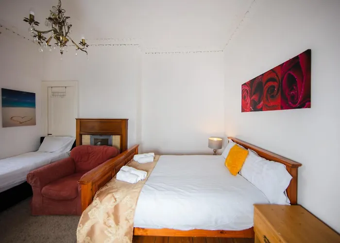4 Bdrm Cosy By The Meadows Apartamento Edimburgo