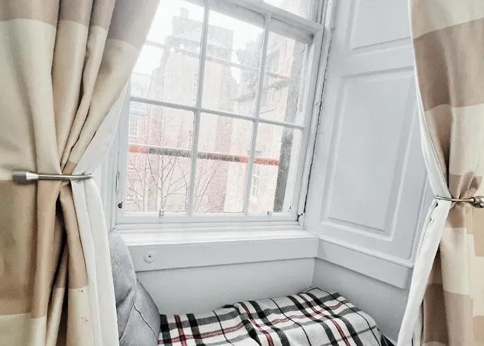 Old Town Apartment Edinburgh