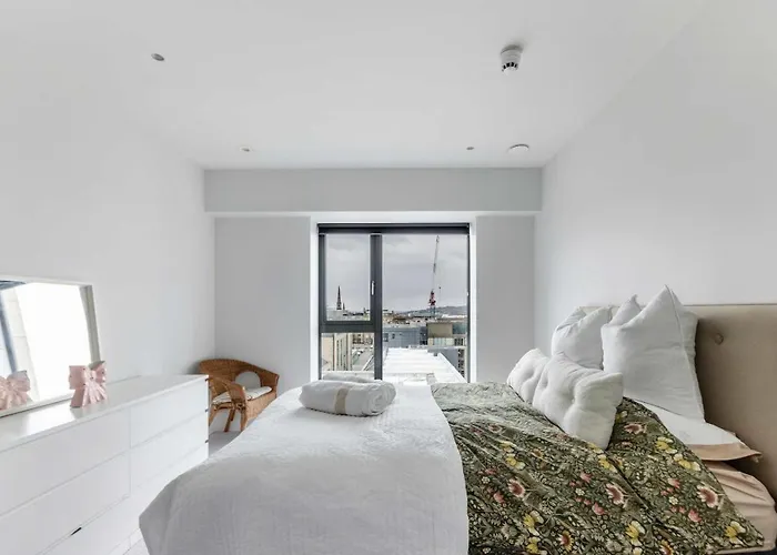 Apartment Bnbnova - Royal Mile & Castle - 3br 2ba Penthouse