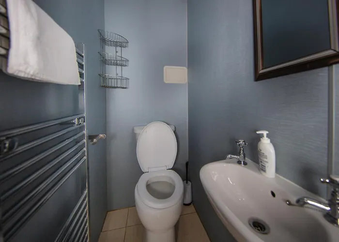 Apartment 4 Bdrm Cosy By The Meadows Edinburgh