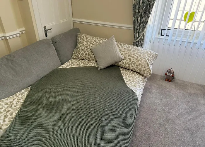 Apartment Stylish Leith Tram To Centre & Airport Edinburgh