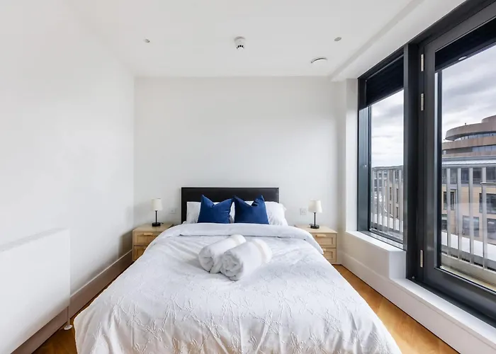 Bnbnova - Royal Mile & Castle - 3br 2ba Penthouse Apartment *