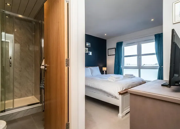 Bright Floor Haven Modern 2br In - Pass The Keys * Edinburgh