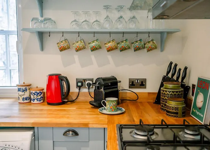 1 Bedroom In Historic Georgian Townhouse *