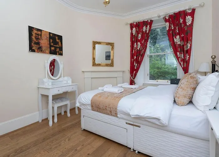 Apartment Gardners Crescent