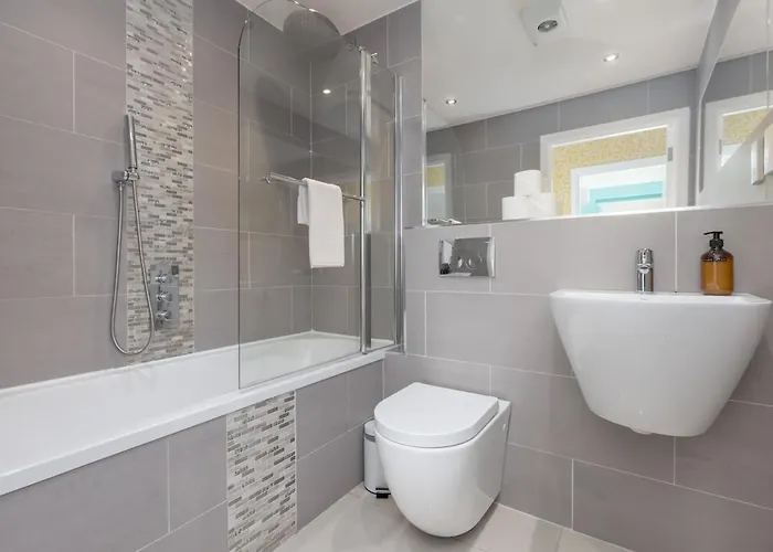 The Britannia Abode Apartment Edinburgh