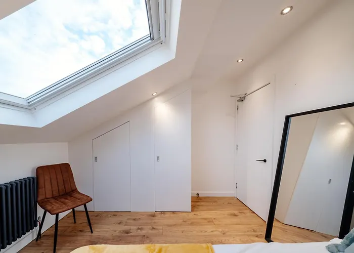 Duplex Penthouse - 11 Guests 7 Beds 15' Centre Apartament *