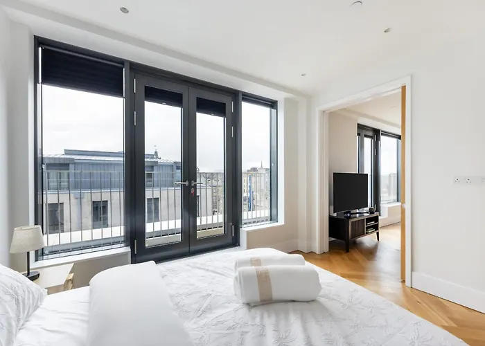 Apartment Bnbnova - Royal Mile & Castle - 3br 2ba Penthouse