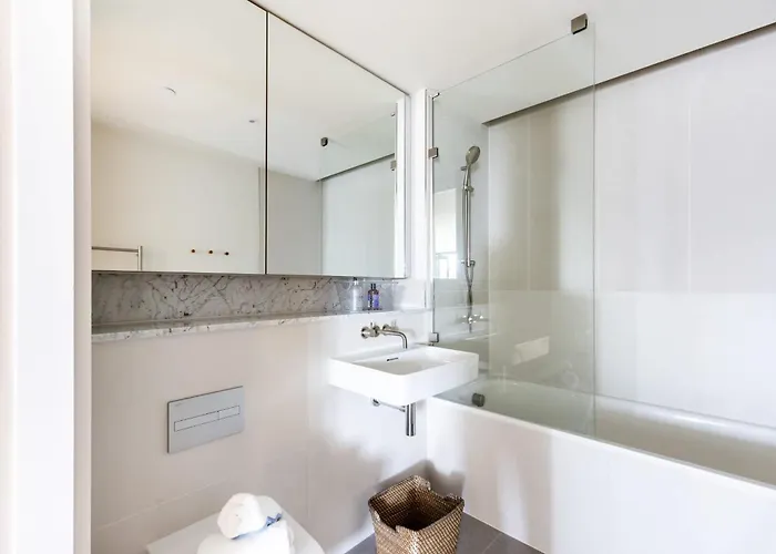 Bnbnova - Royal Mile & Castle - 3br 2ba Penthouse Apartment Edinburgh