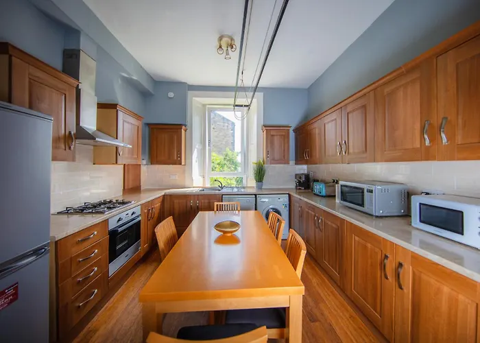 Apartamento 4 Bdrm Cosy By The Meadows Edimburgo