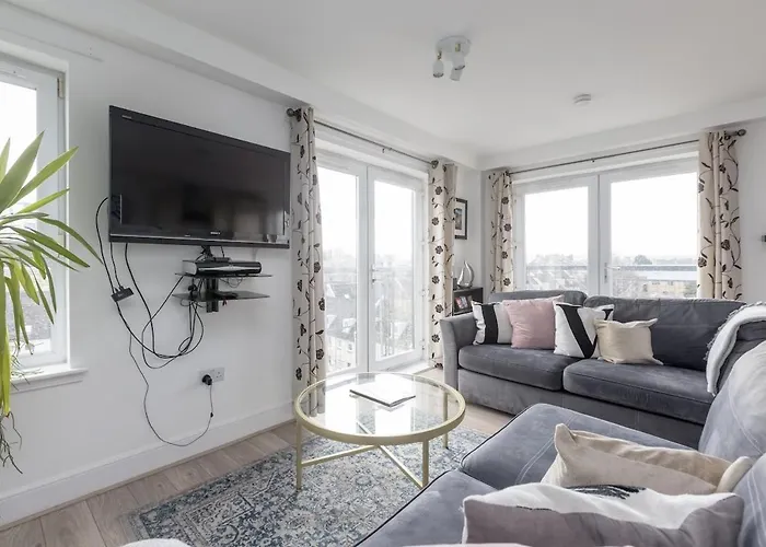 The Britannia Abode Apartment *