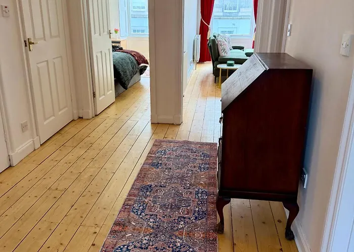 Luxurious Victorian 3 Bed Flat In The Heart Of Apartamento *