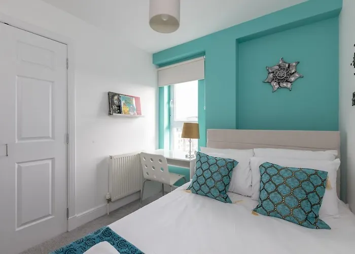 The Britannia Abode Apartment Edinburgh