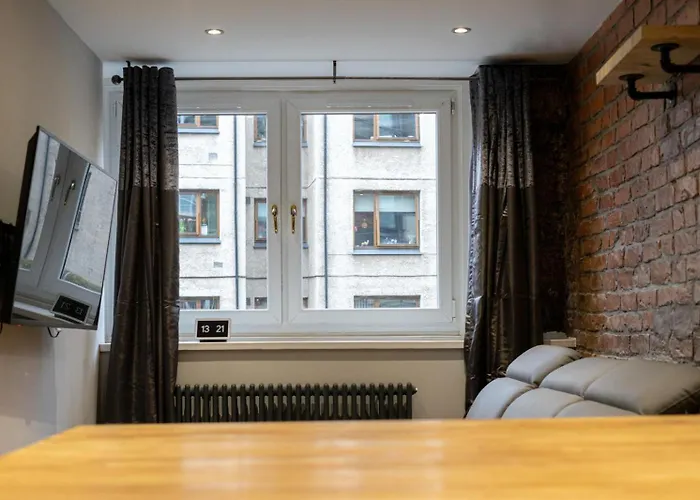 Apartment Elegant Stockbridge 3 Bdrm On The Canal