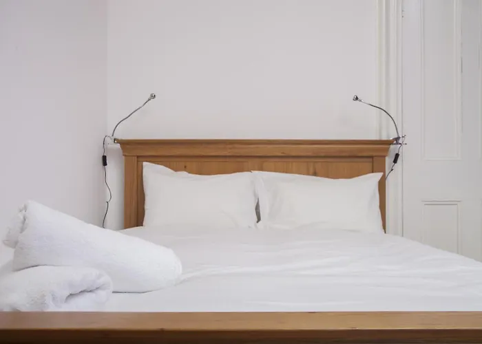 Lovely 3 Bdrm By Meadows