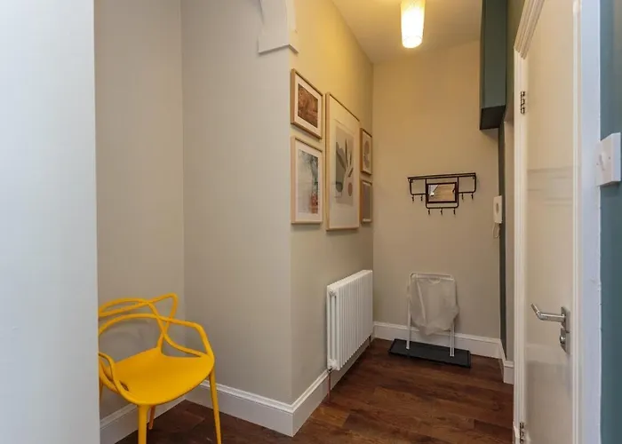 Old Town Modern Retreat - Near The Castle * Edinburgh