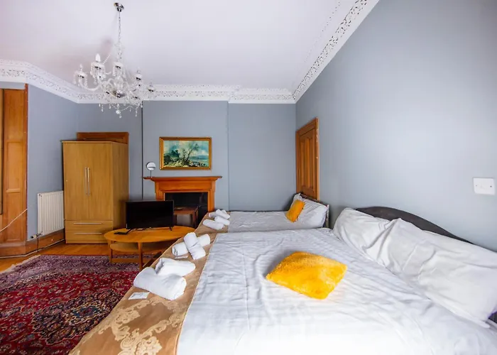 Apartamento 4 Bdrm Cosy By The Meadows *
