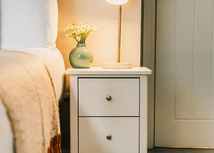Modern 2 Bed With Parking Lejlighed