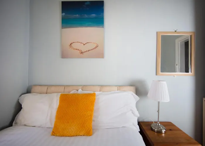 Apartment 4 Bdrm Cosy By The Meadows Edinburgh