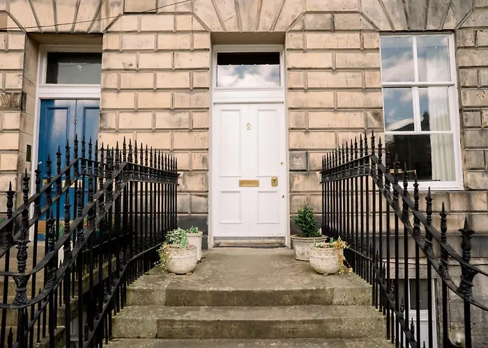 1 Bedroom In Historic Georgian Townhouse * Edinburgh