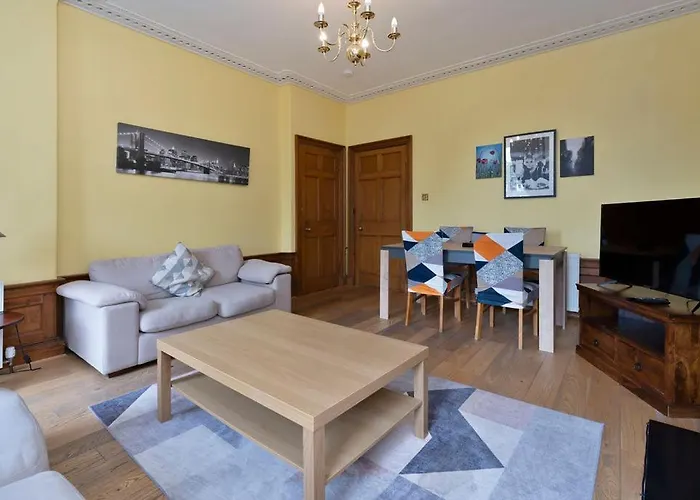 Gardners Crescent Apartment