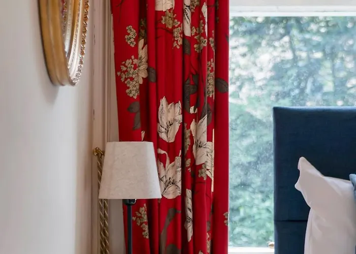 Gardners Crescent Apartment