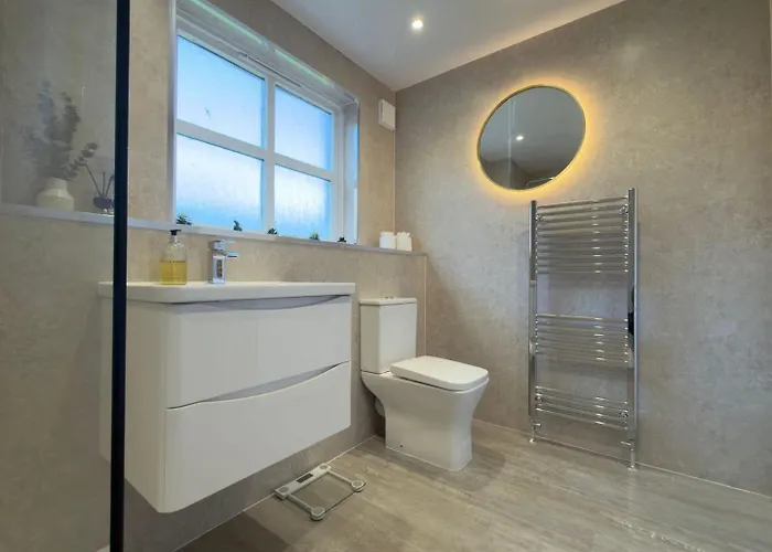 Fettes - Homely 2bd In Quiet Development Apartament Edynburg