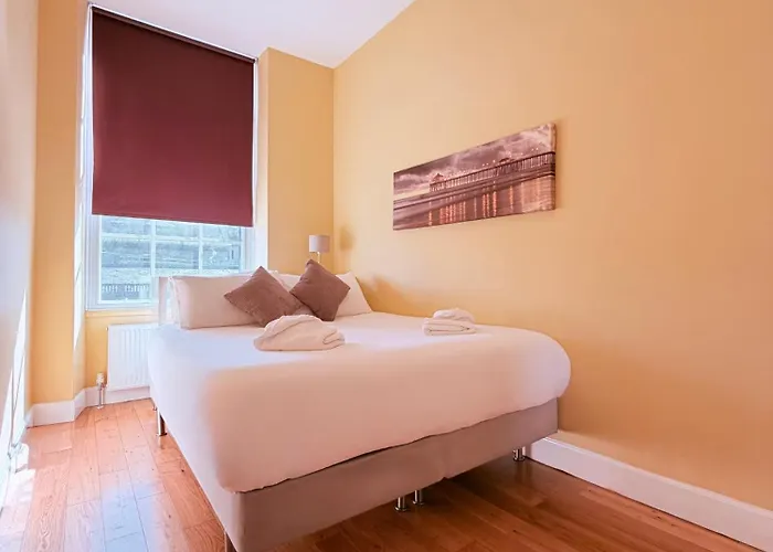 皮卡第广场公寓 *