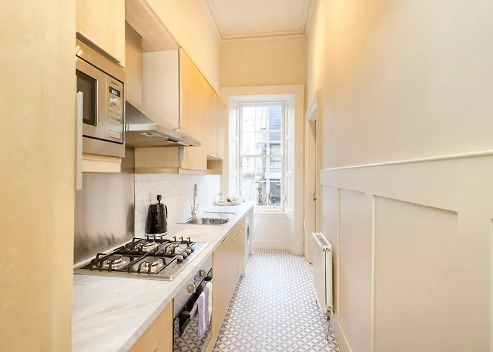 Joivy Chic And Spacious House At The Heart Of The Édimbourg