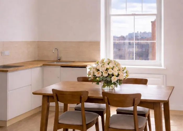 Royal Mile Apartment 3rd Floor No Lift * Edinburgh