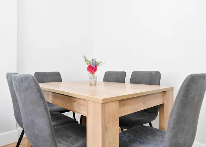 Modern Sleeps 6 * Edinburgh