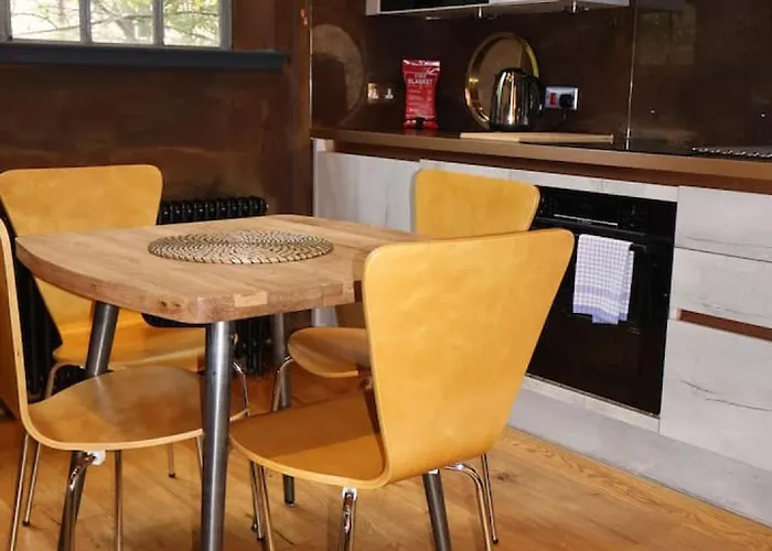 Apartment Stockbridge 1br With Parking Edinburgh